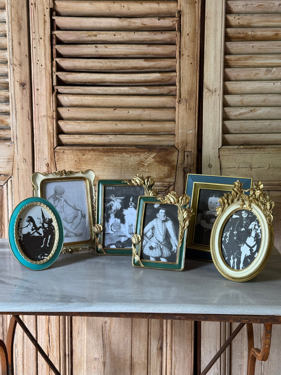 PHOTO FRAMES – Manor on George