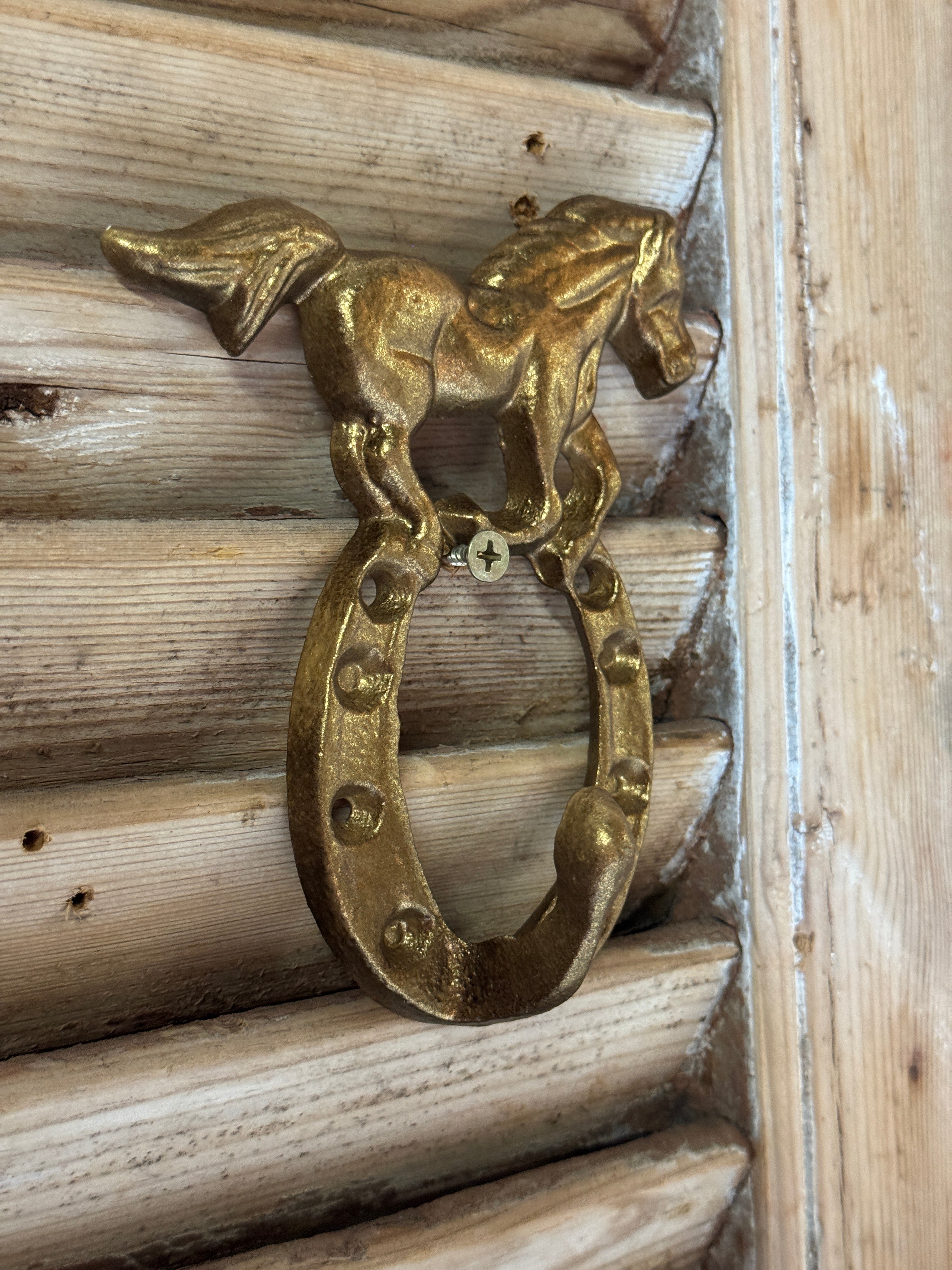 Horse & Horseshoe Wall Hook – Antique Brass Finish