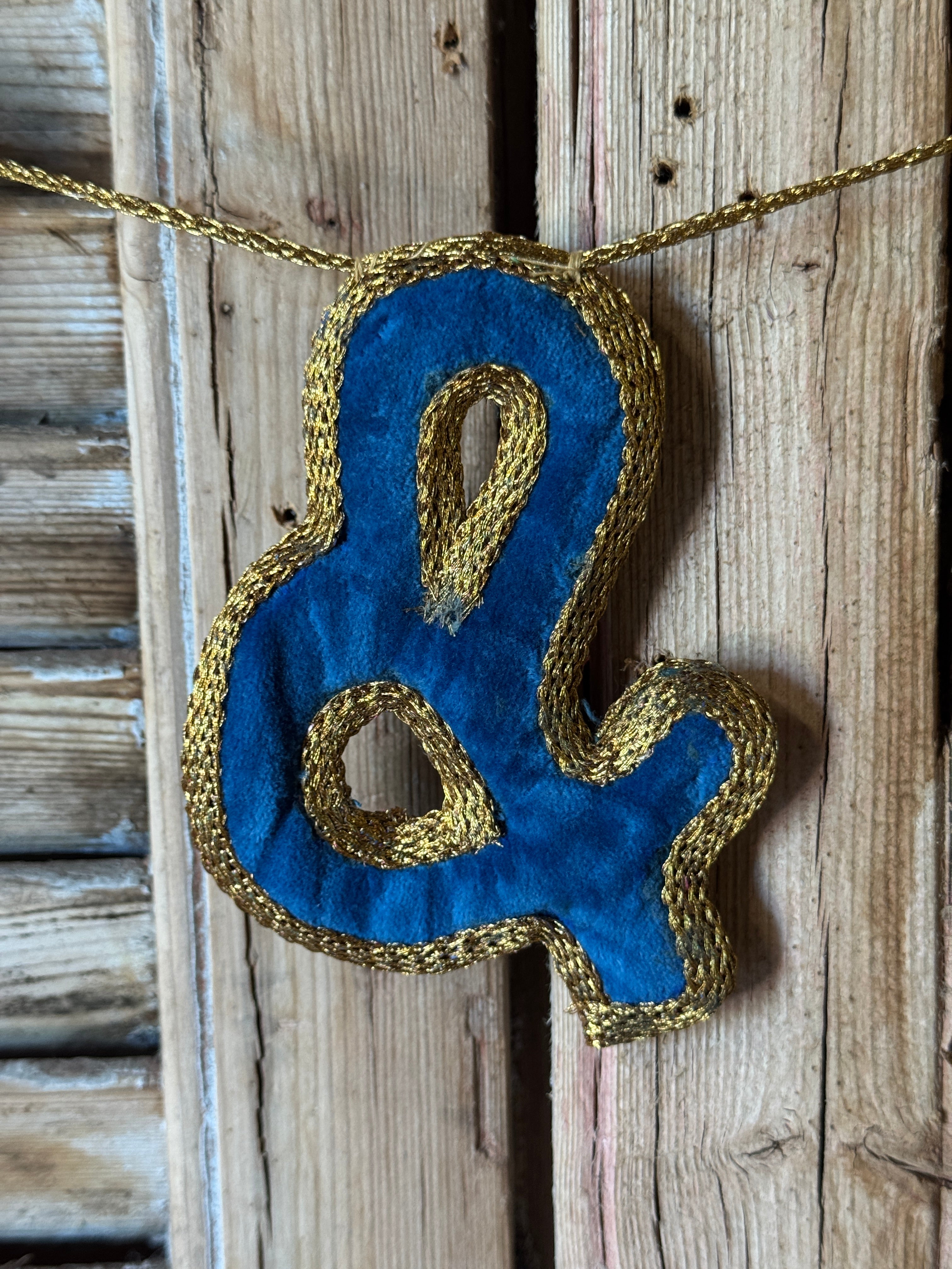 "Merry & Bright" Blue Velvet Garland