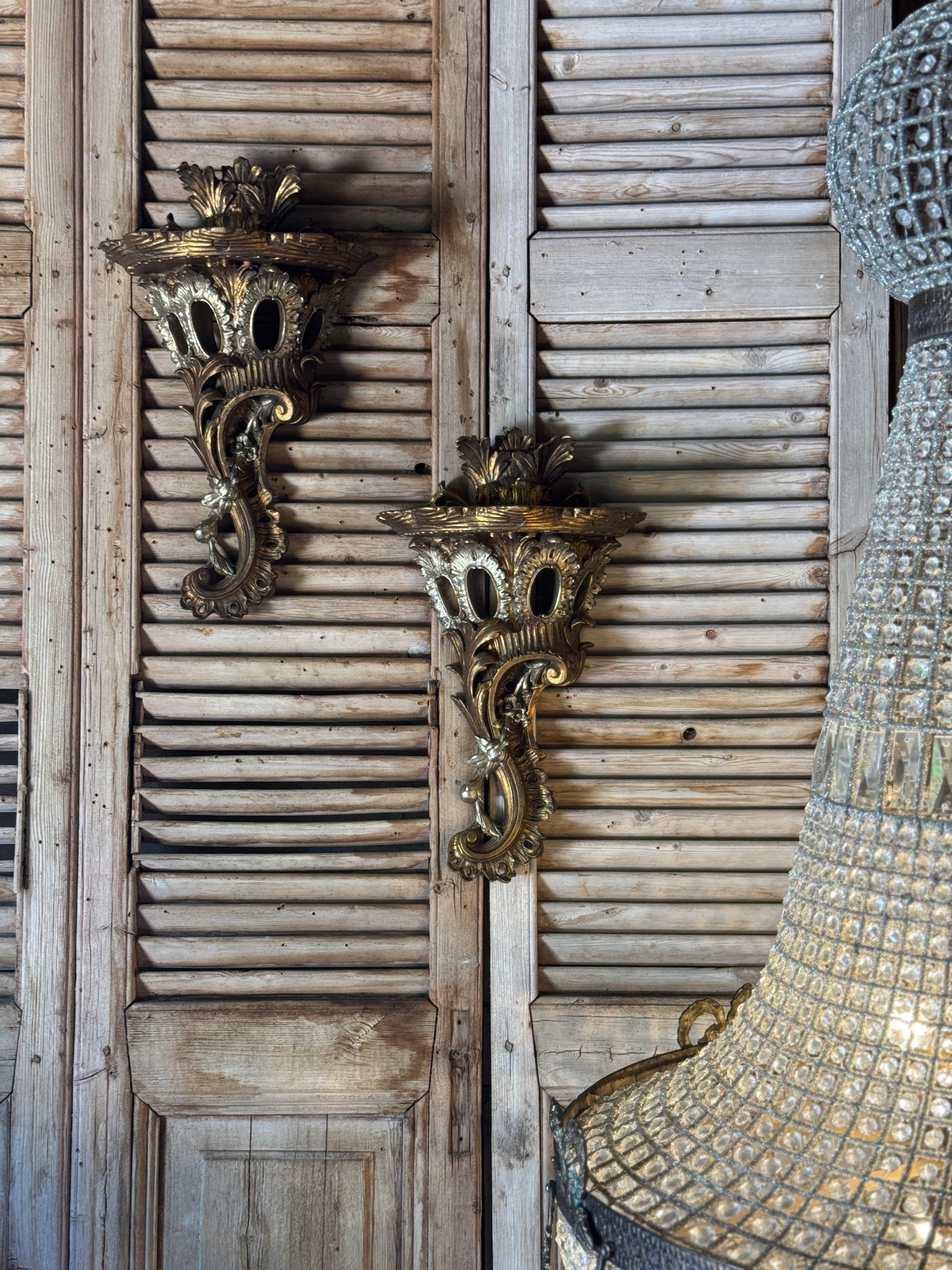 Venetian Style Gilt Wall Sconce / Shelf