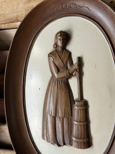 Vintage Pair of Oval Wall Plaques featuring Dutch Pilgrims