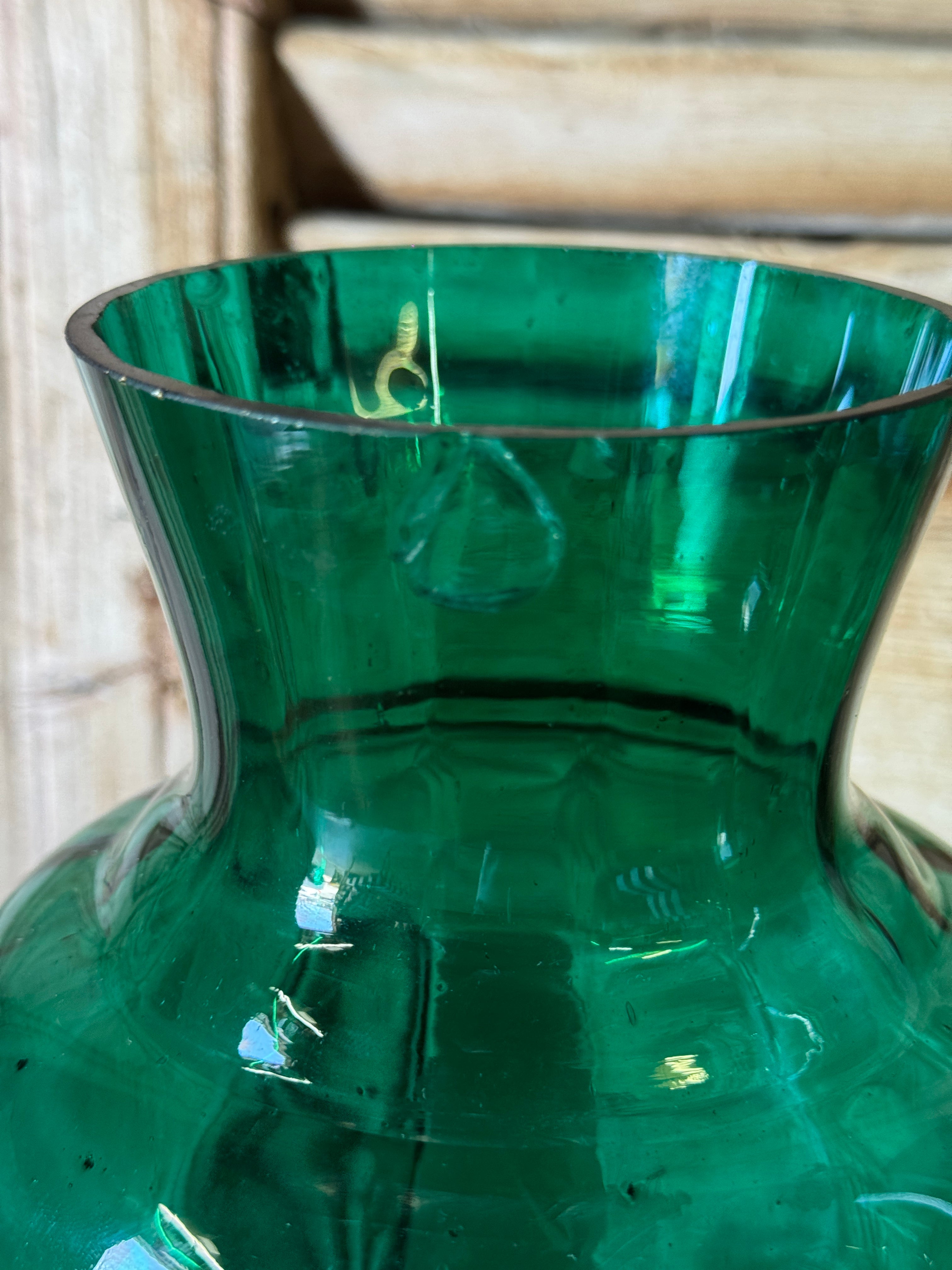 Pair of Antique Emerald Green Mary Gregory Glass Vases, Late 19th Century