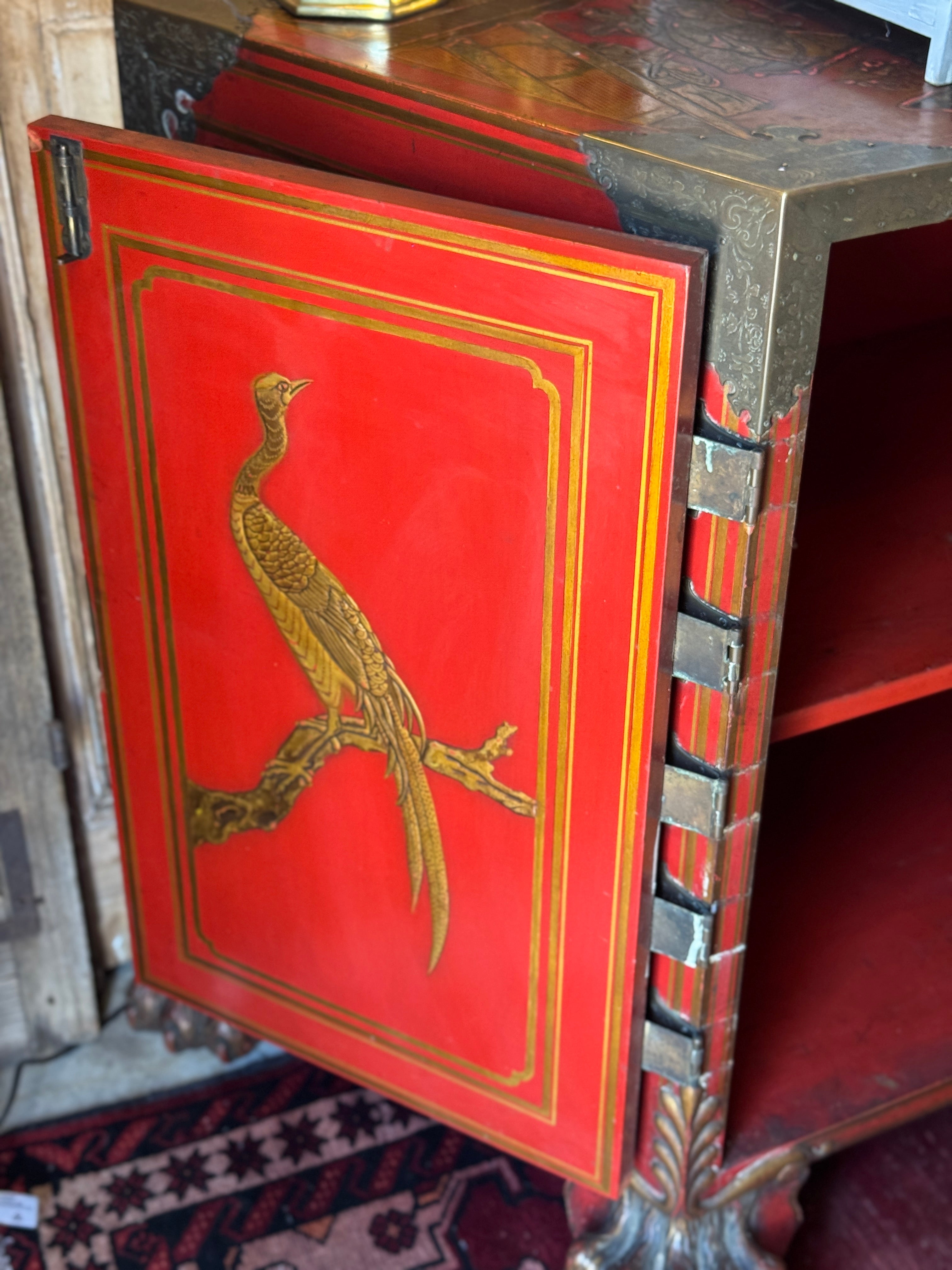 Late 19th Century English Chinoiserie Cabinet