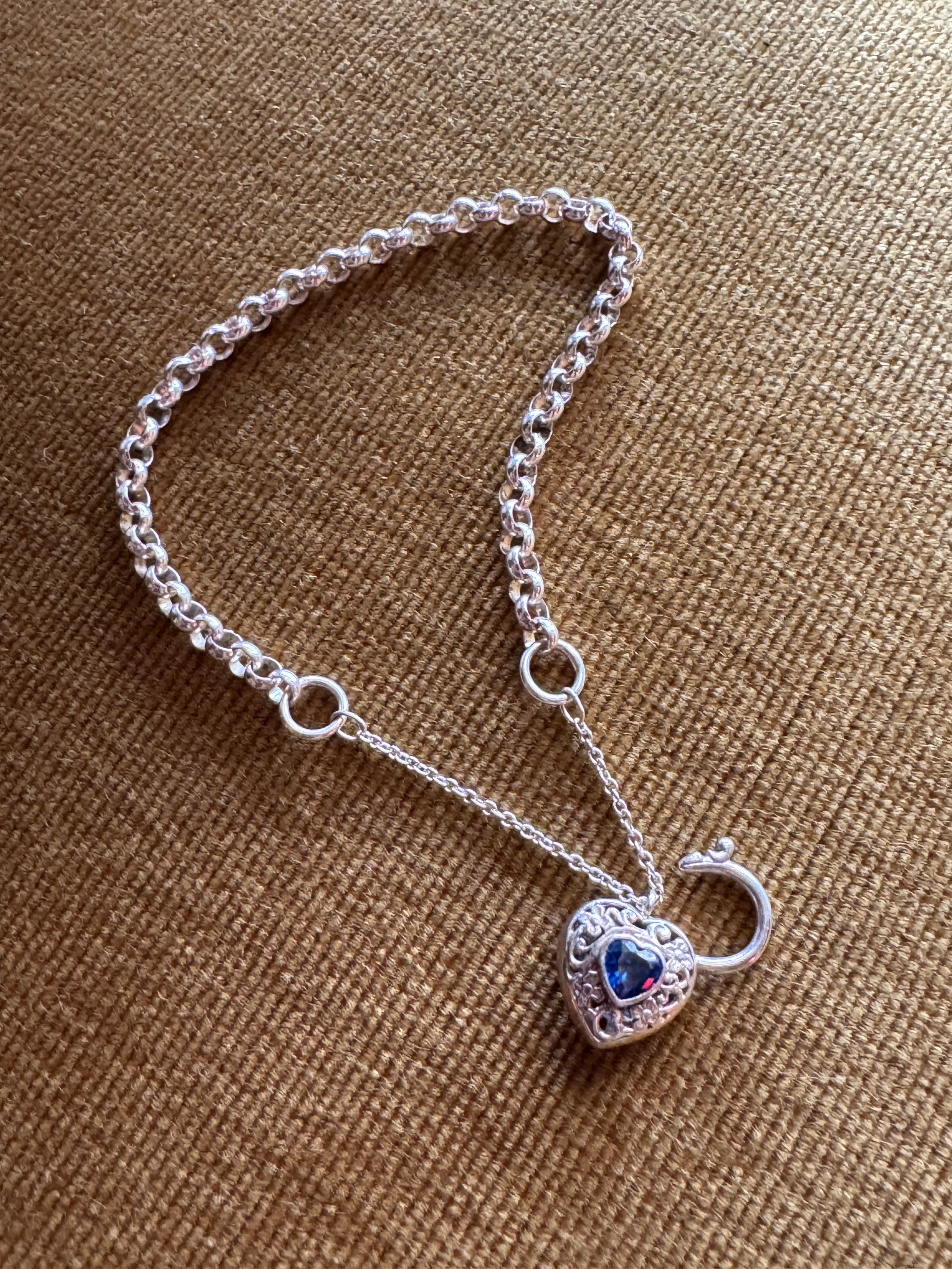 Vintage Sterling Silver Rolo-Link Heart Padlock Bracelet