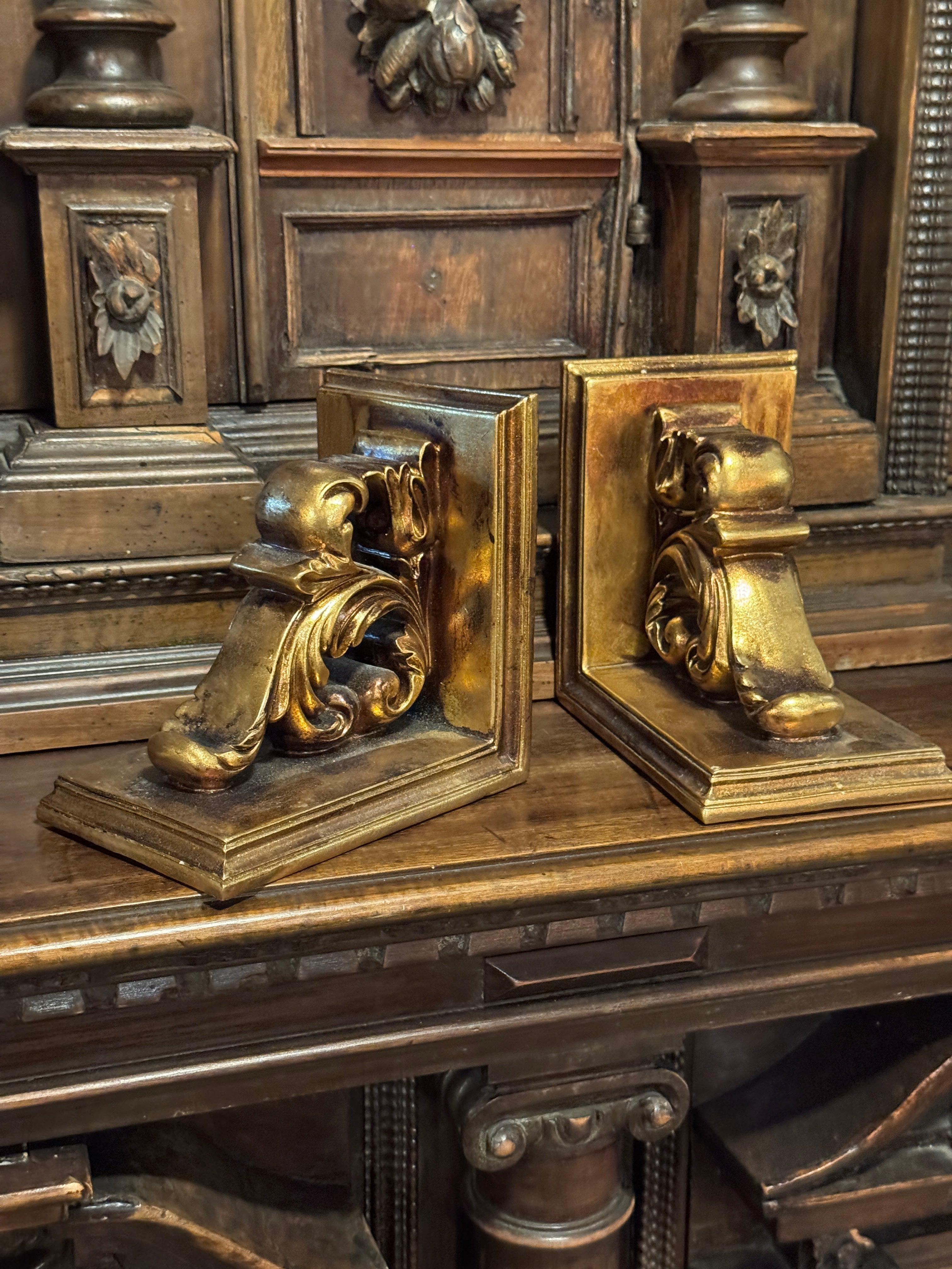 Gilt Fleur Bookends