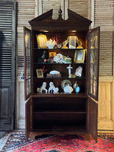 Vintage Traditional Display Cabinet