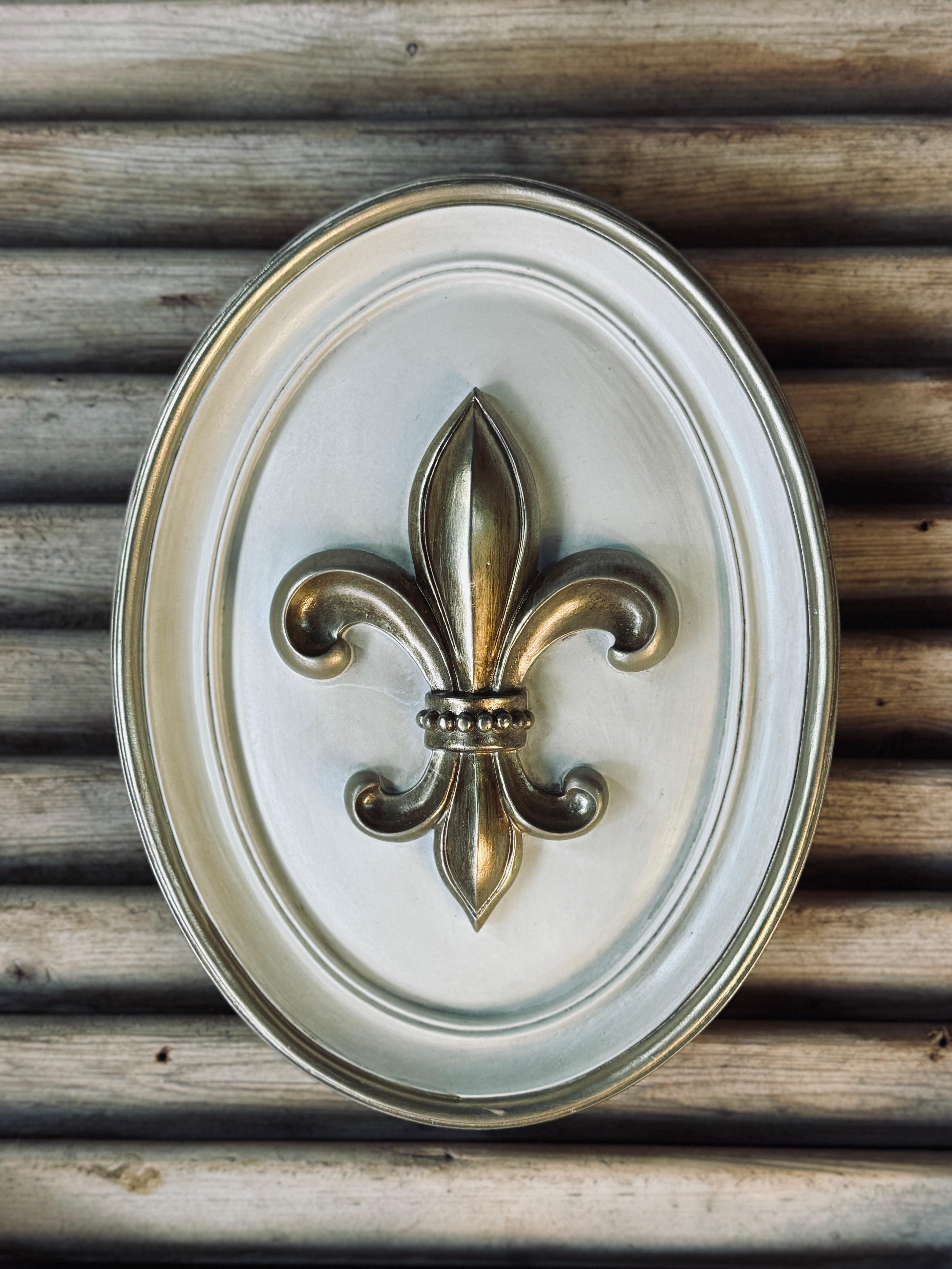 Cream & Gold Fleur-de-Lys Wall Plaque