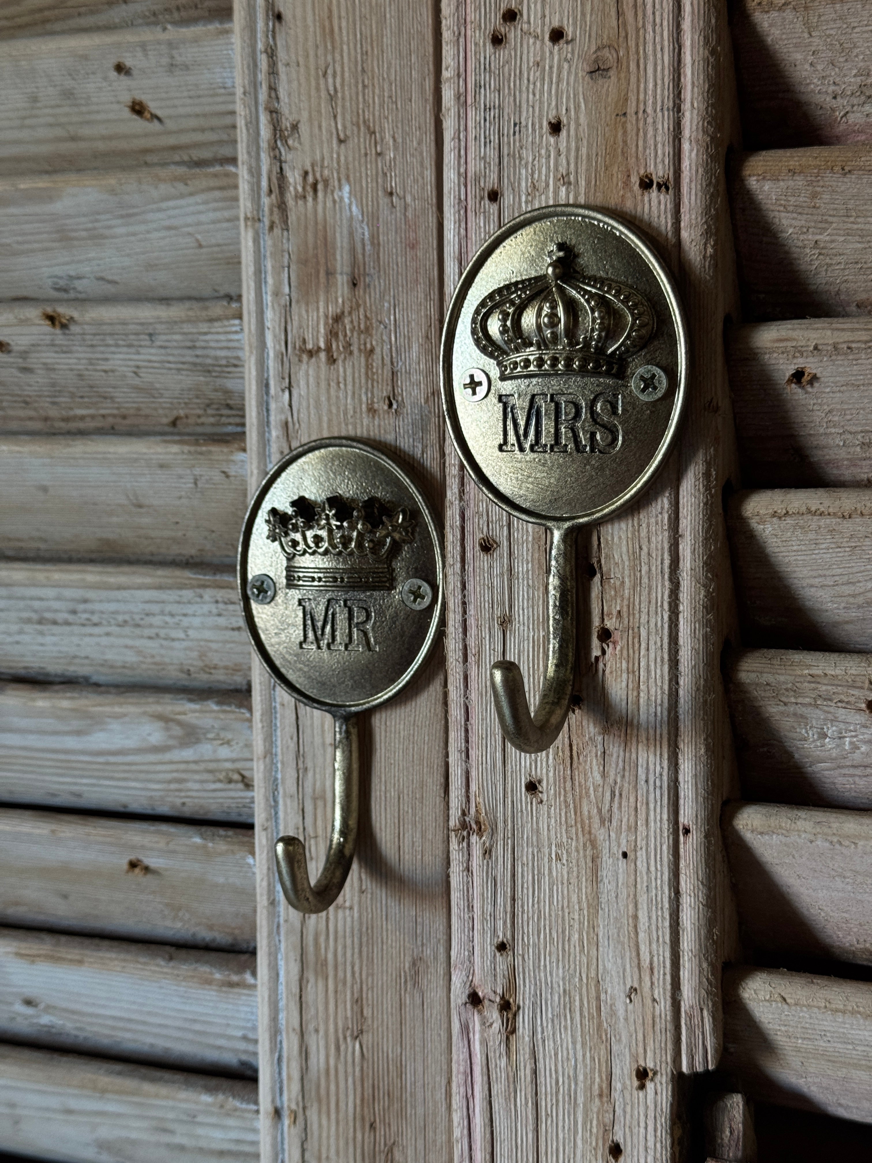 Cast Metal “Mr & Mrs” Wall Hooks