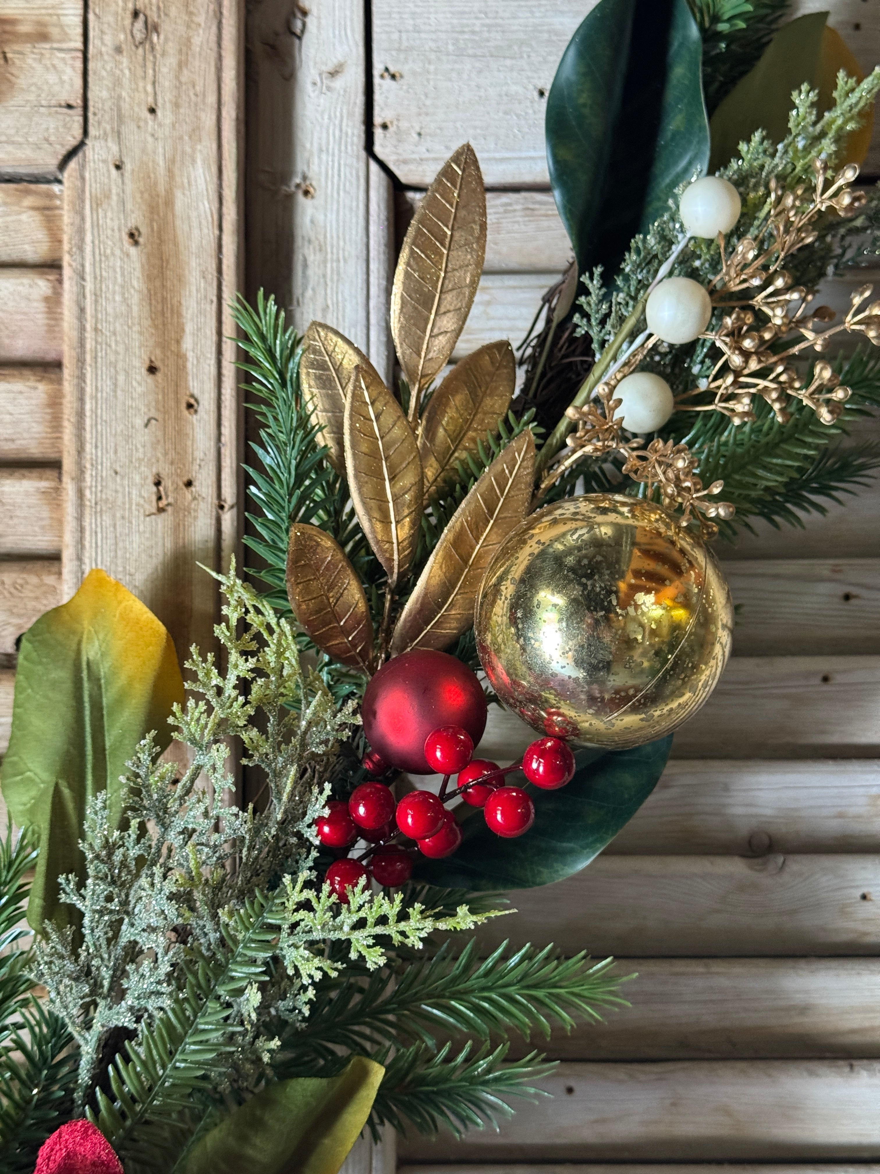 Christmas Magnolia & Pine Garland
