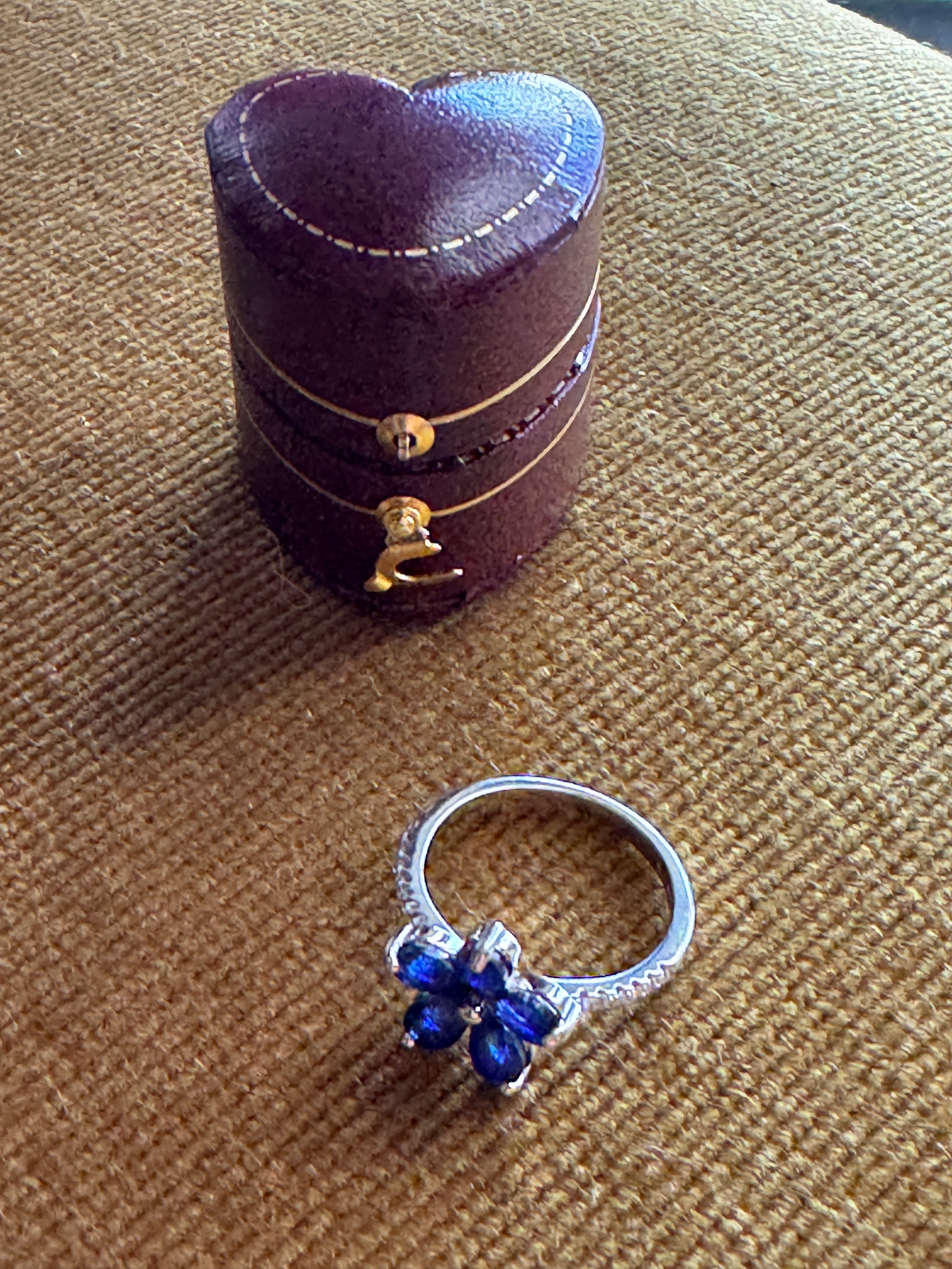 Vintage Sterling Silver Blue Sapphire Floral Ring