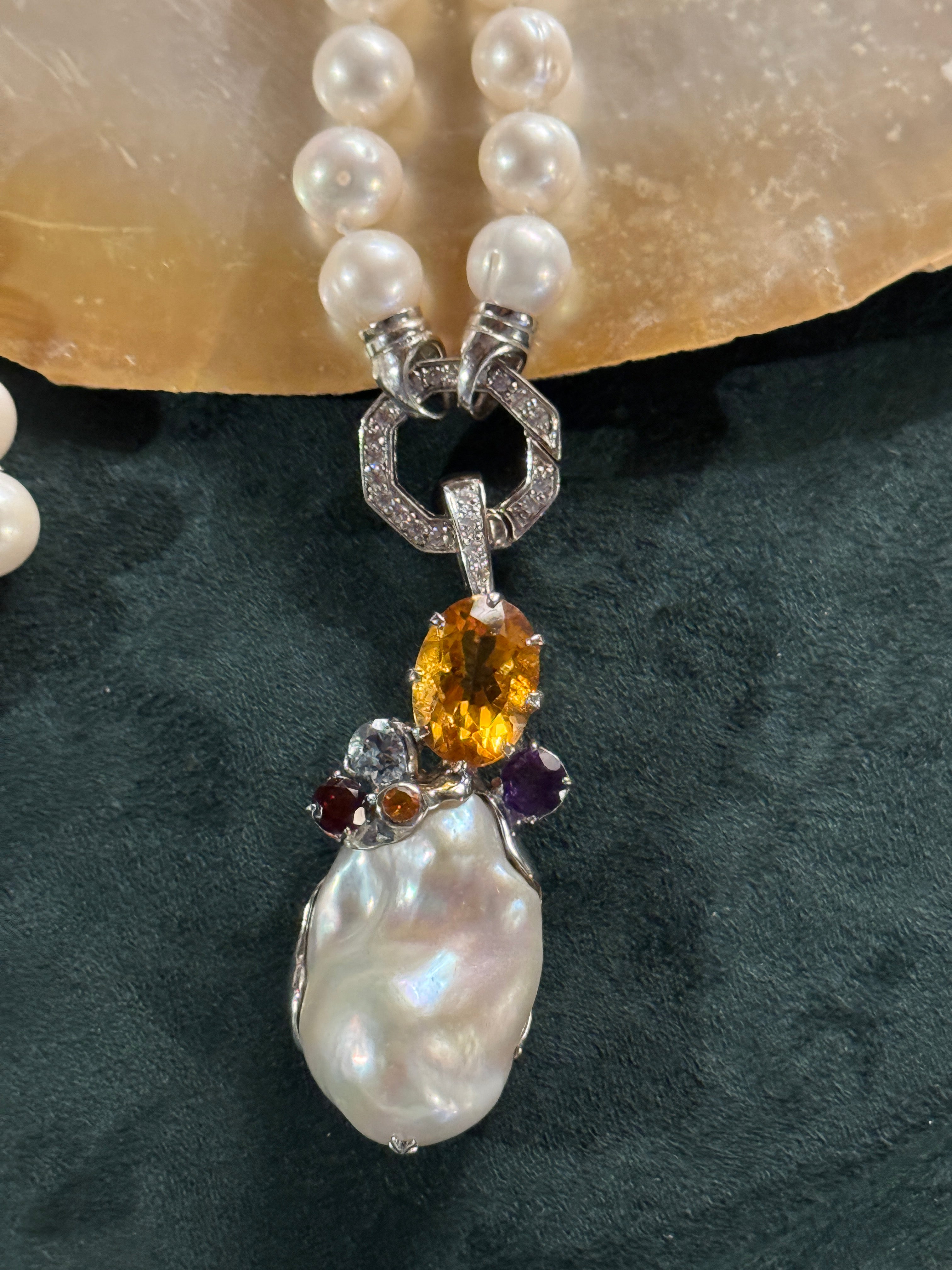 Classic Pearl Necklace With Baroque Pendant.