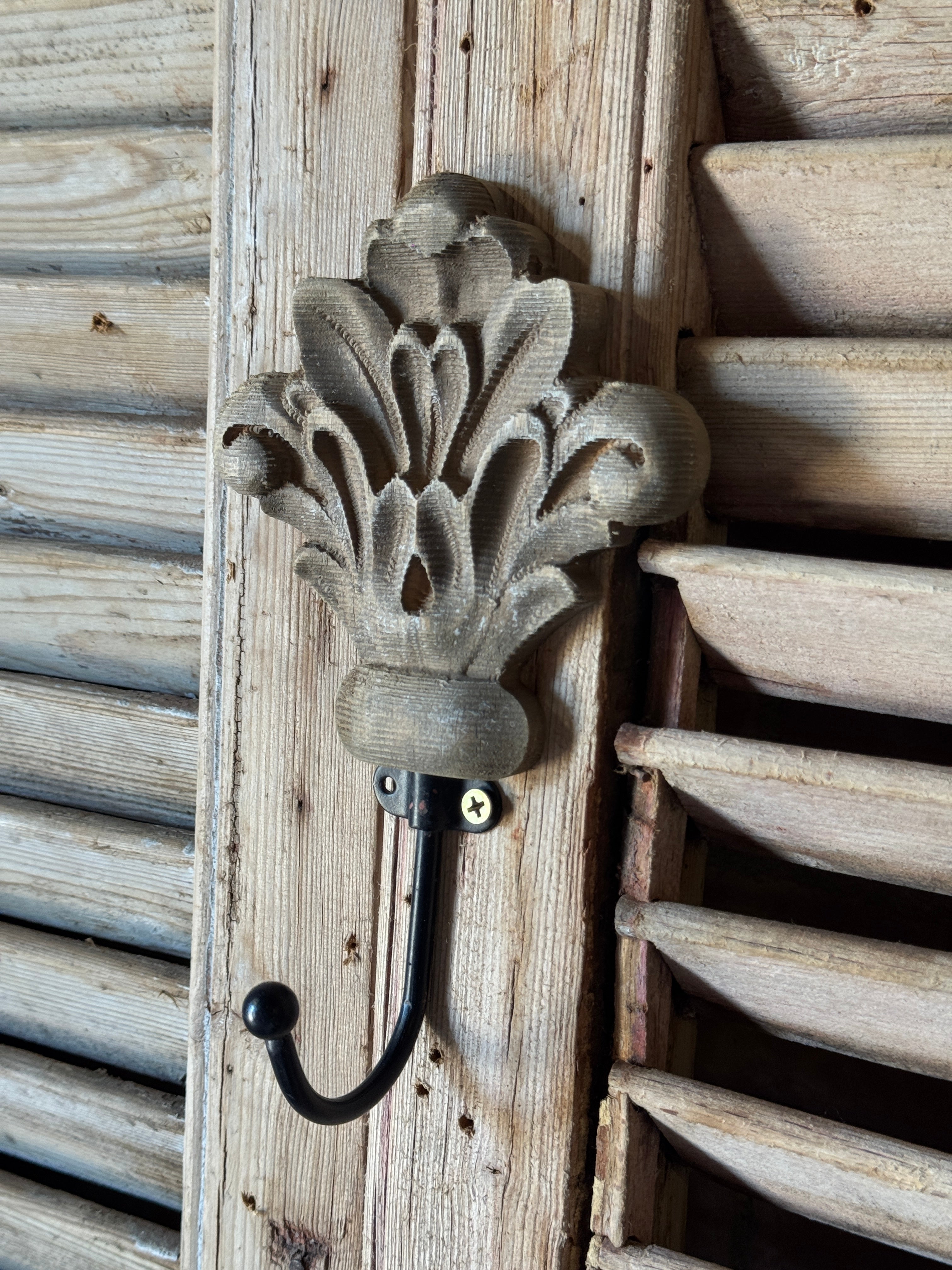 'Palmette Grace' Carved Timber Wall Hook