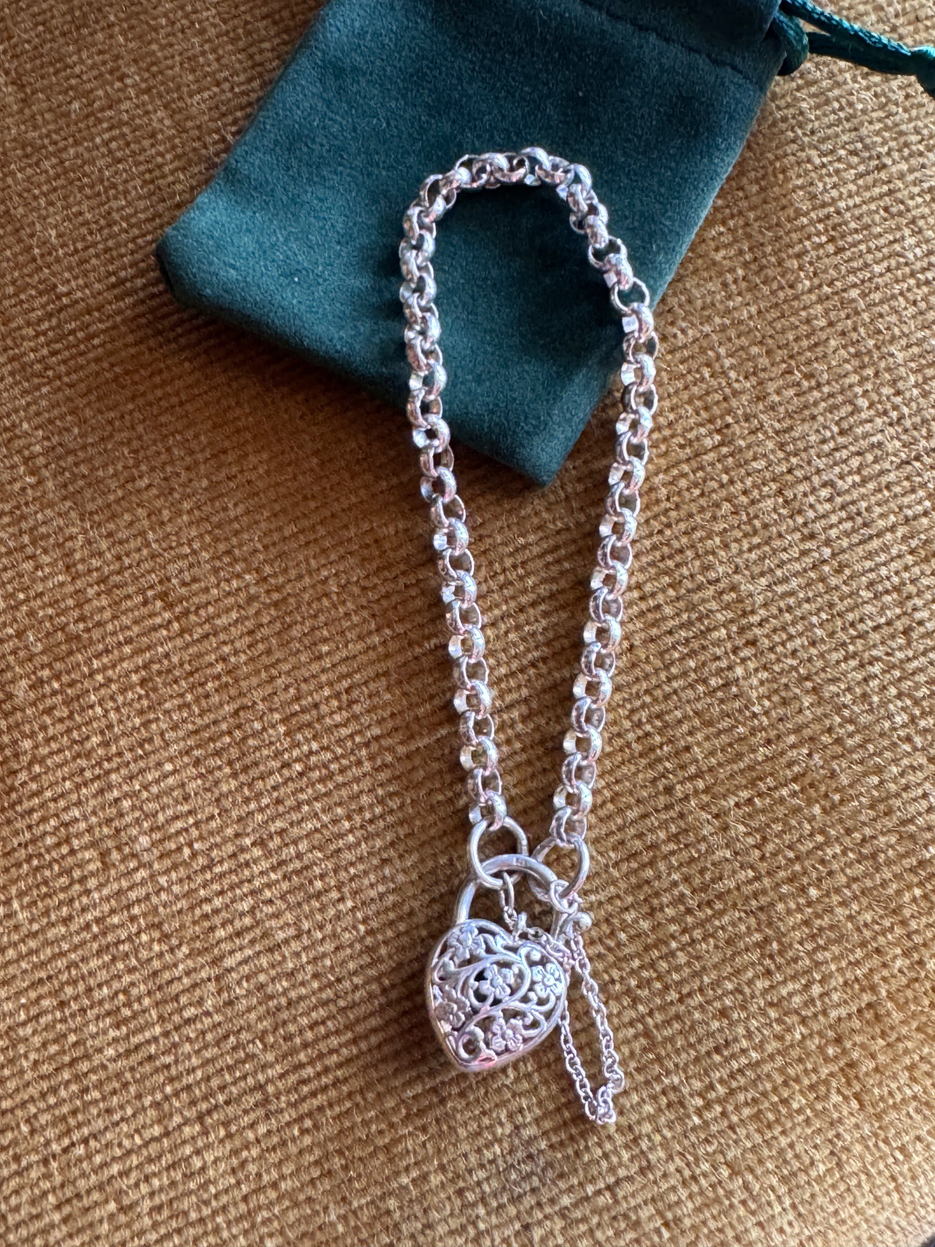 Vintage Sterling Silver Rolo-Link Heart Padlock Bracelet