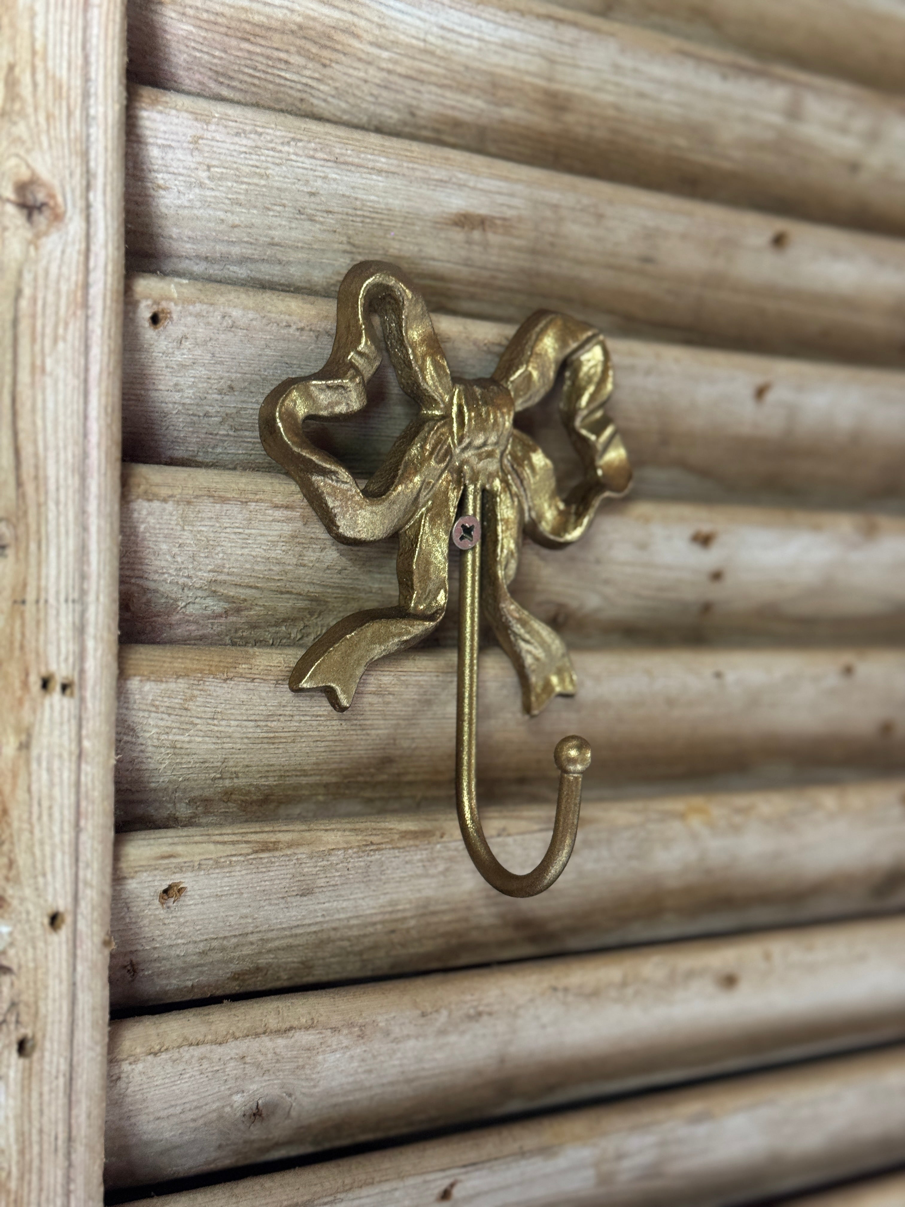Bow Wall Hook – Antique Gold Finish
