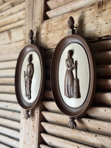 Vintage Pair of Oval Wall Plaques featuring Dutch Pilgrims