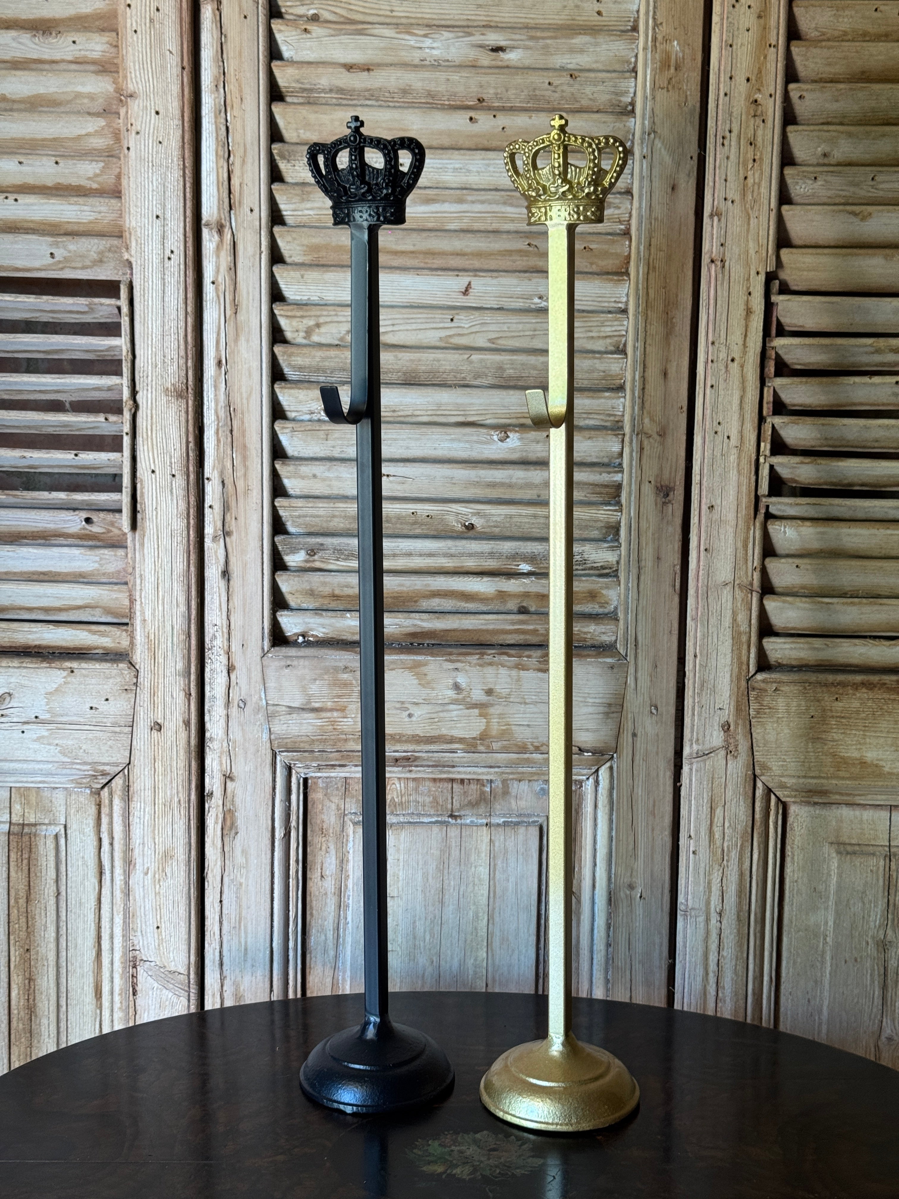 Metal Crown Wreath Stand