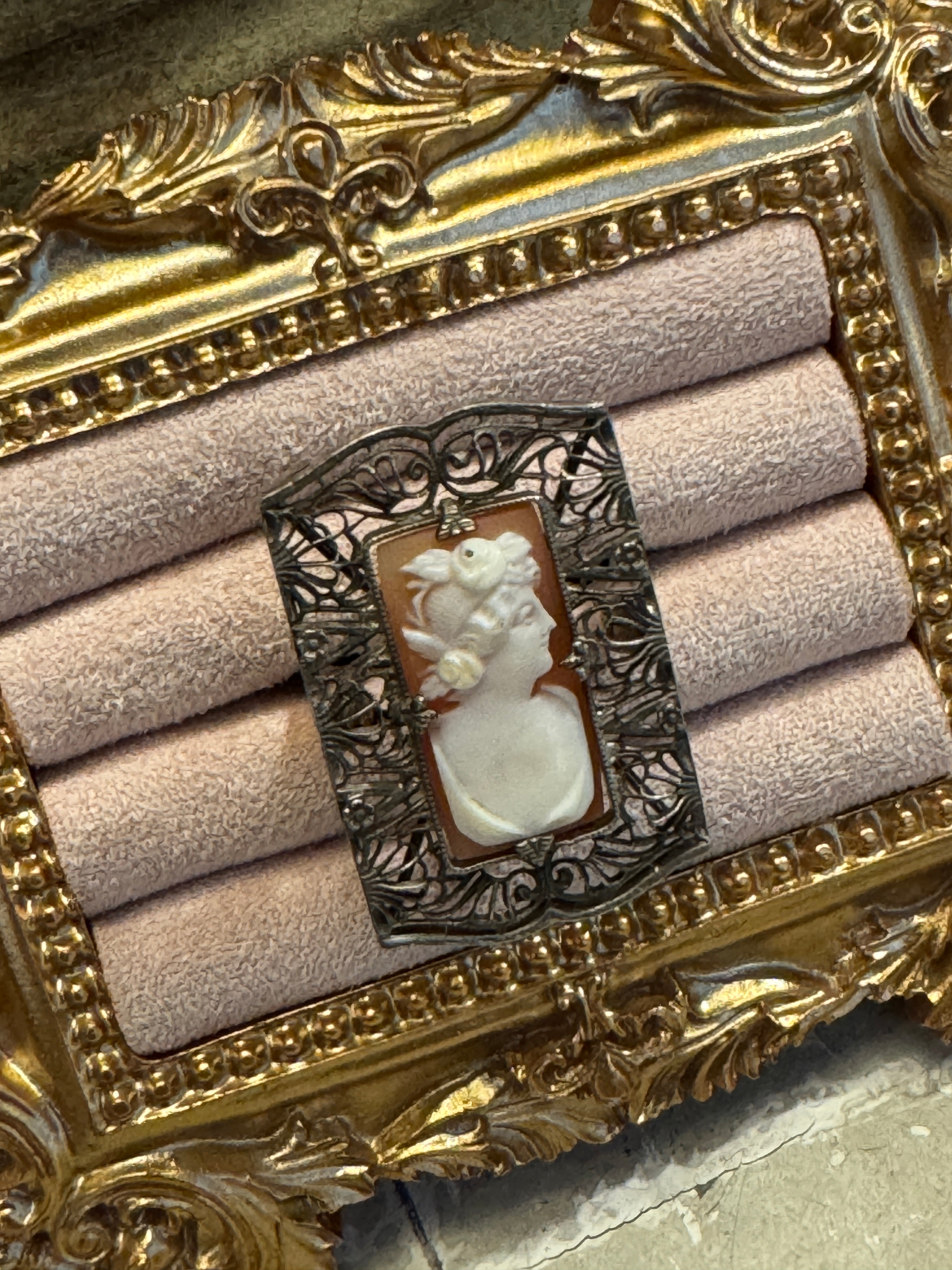 Vintage Sterling Silver Shell Cameo Filigree Ring – Size S 1/2 (6.6g)