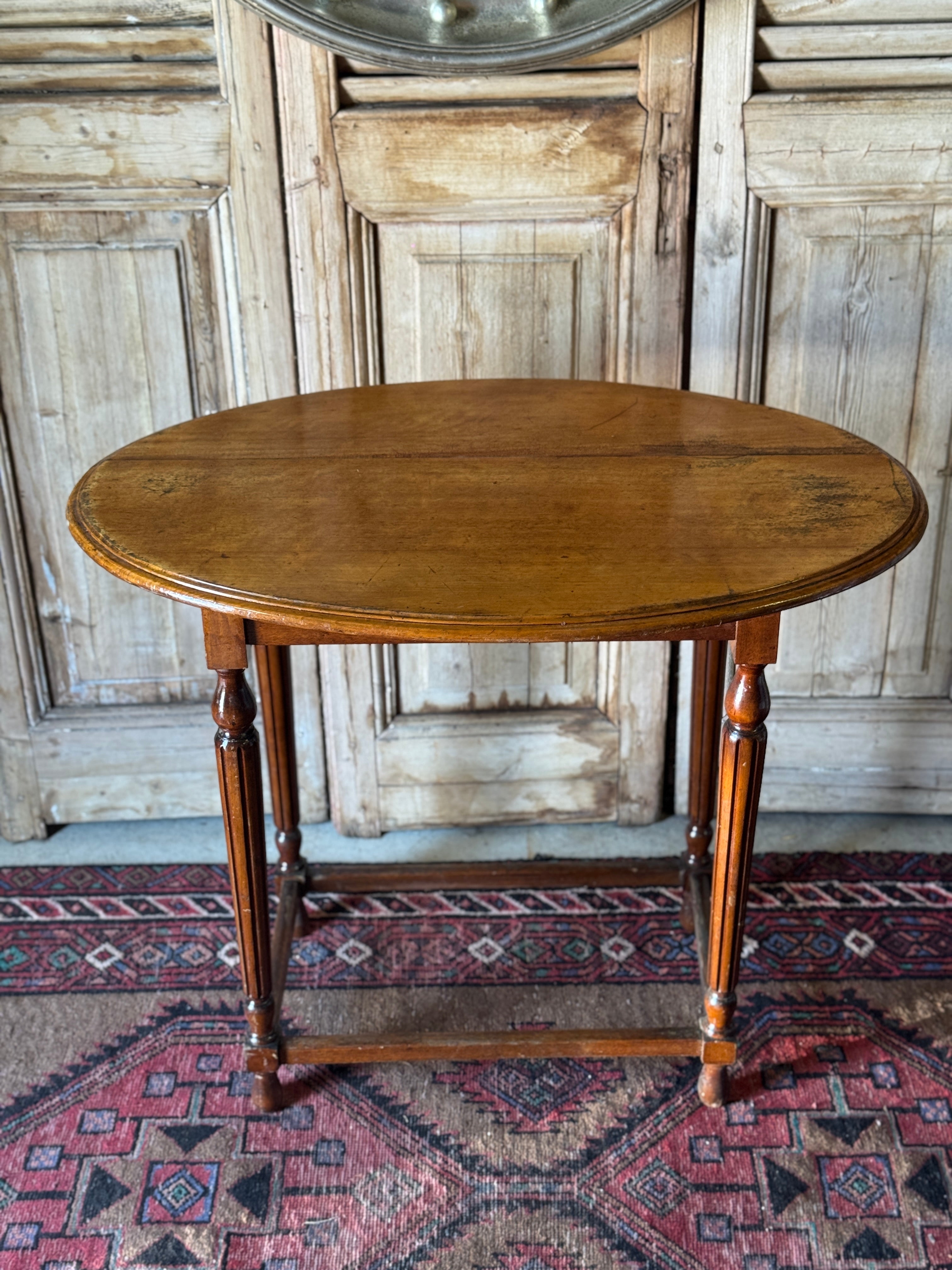 Vintage Oak Oval Side Table on Fluted / Turned Legs