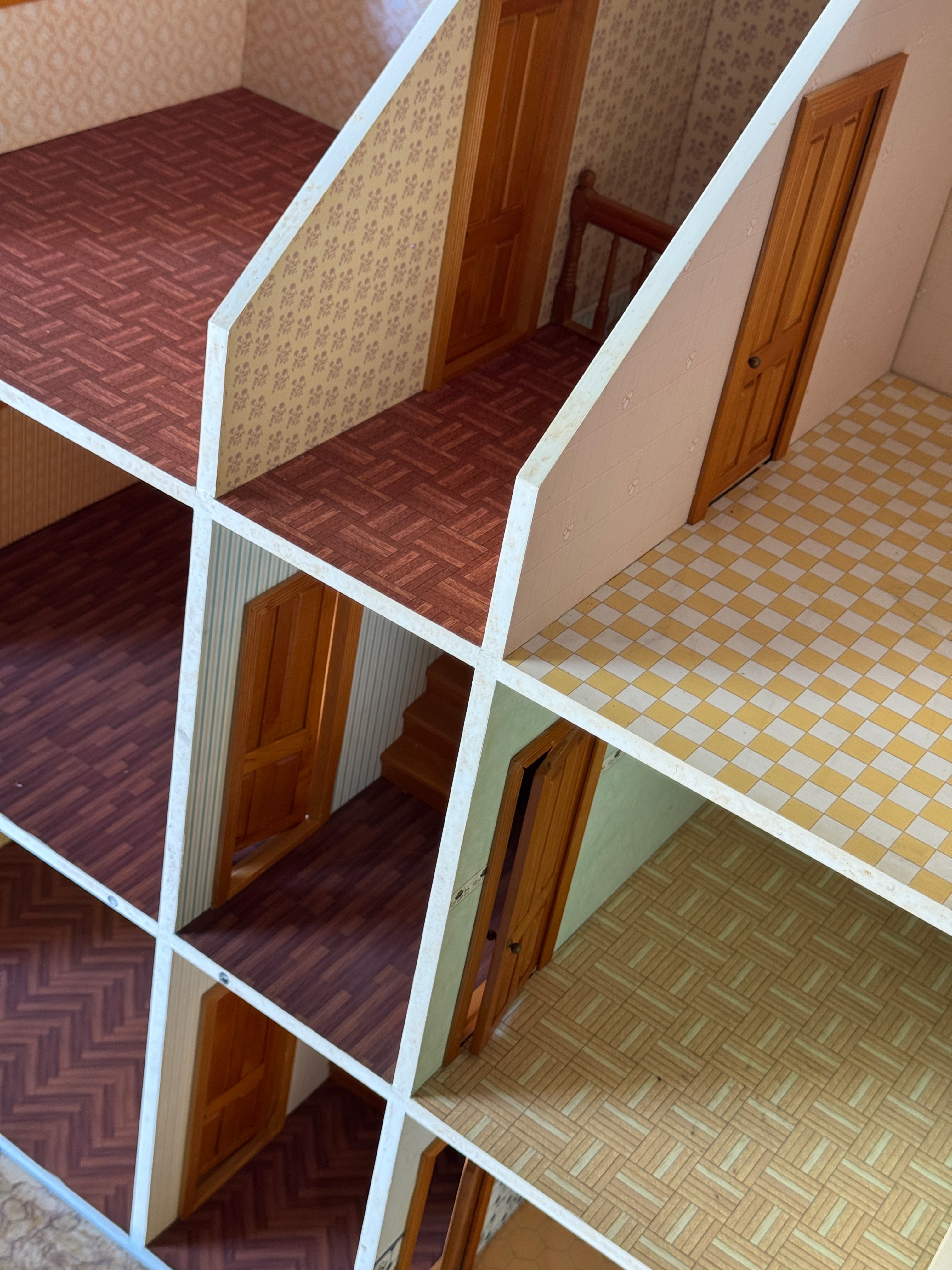 Vintage Georgian Style Dolls House