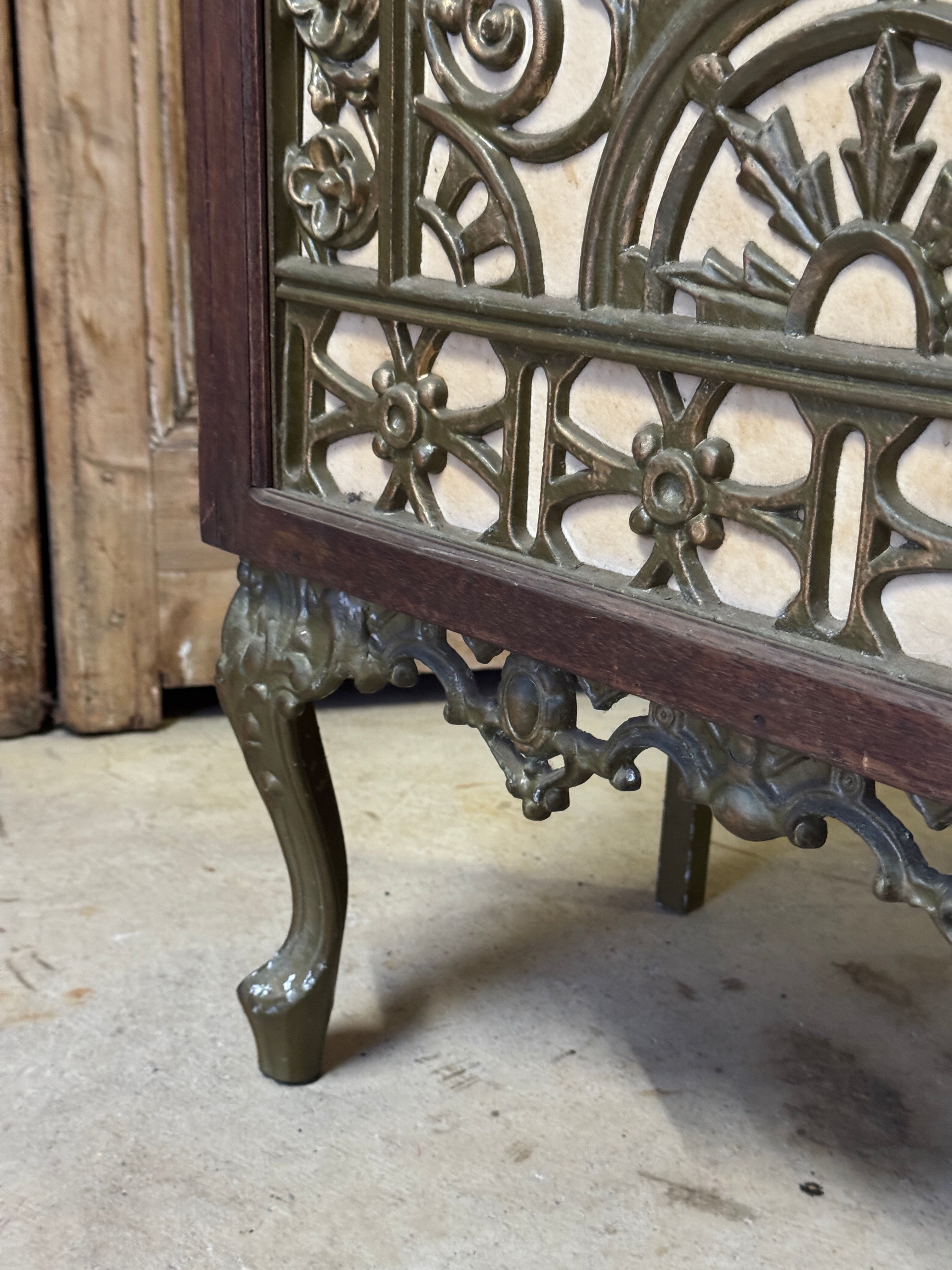 Vintage 1920s Style Bar