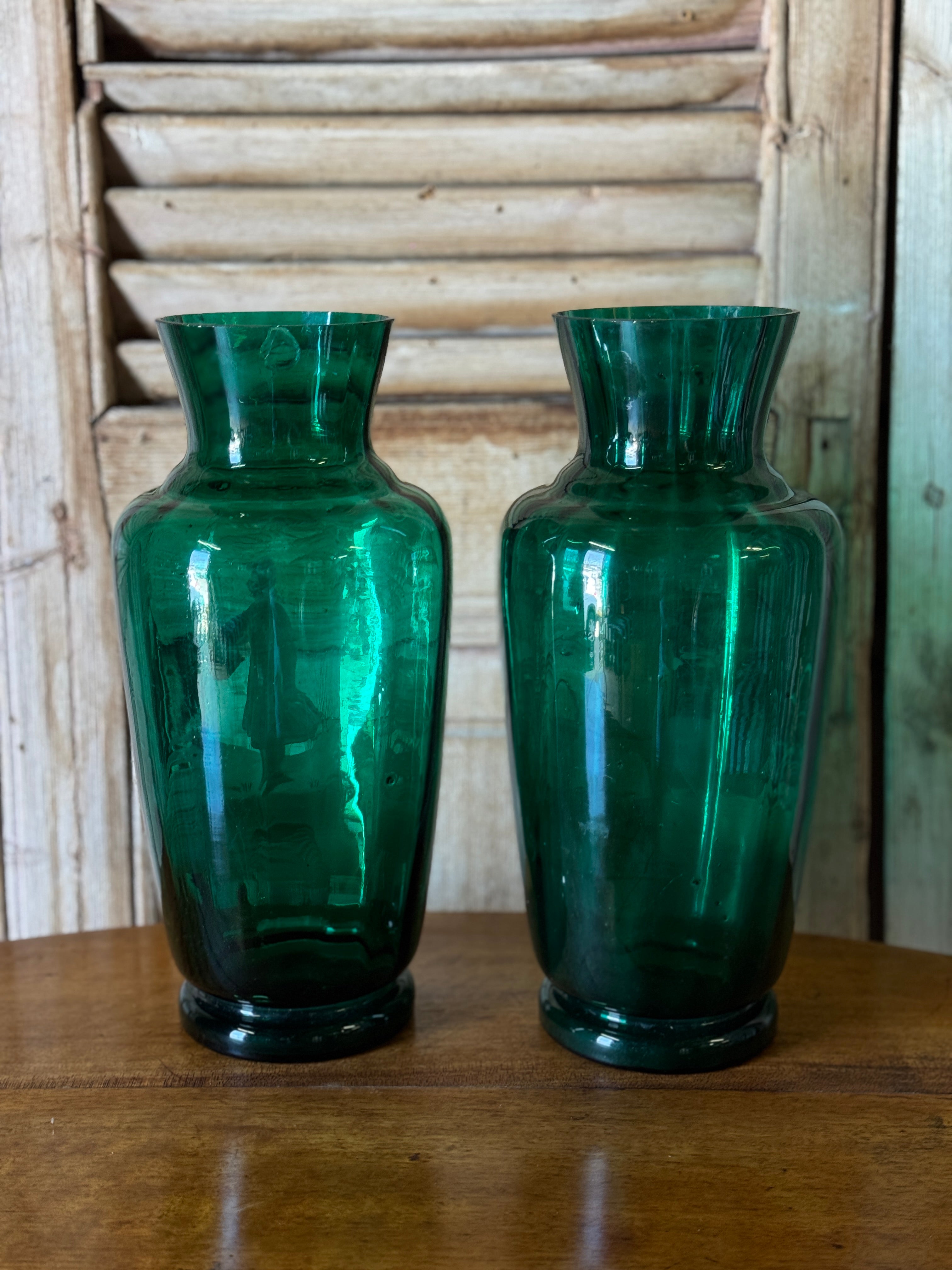 Pair of Antique Emerald Green Mary Gregory Glass Vases, Late 19th Century