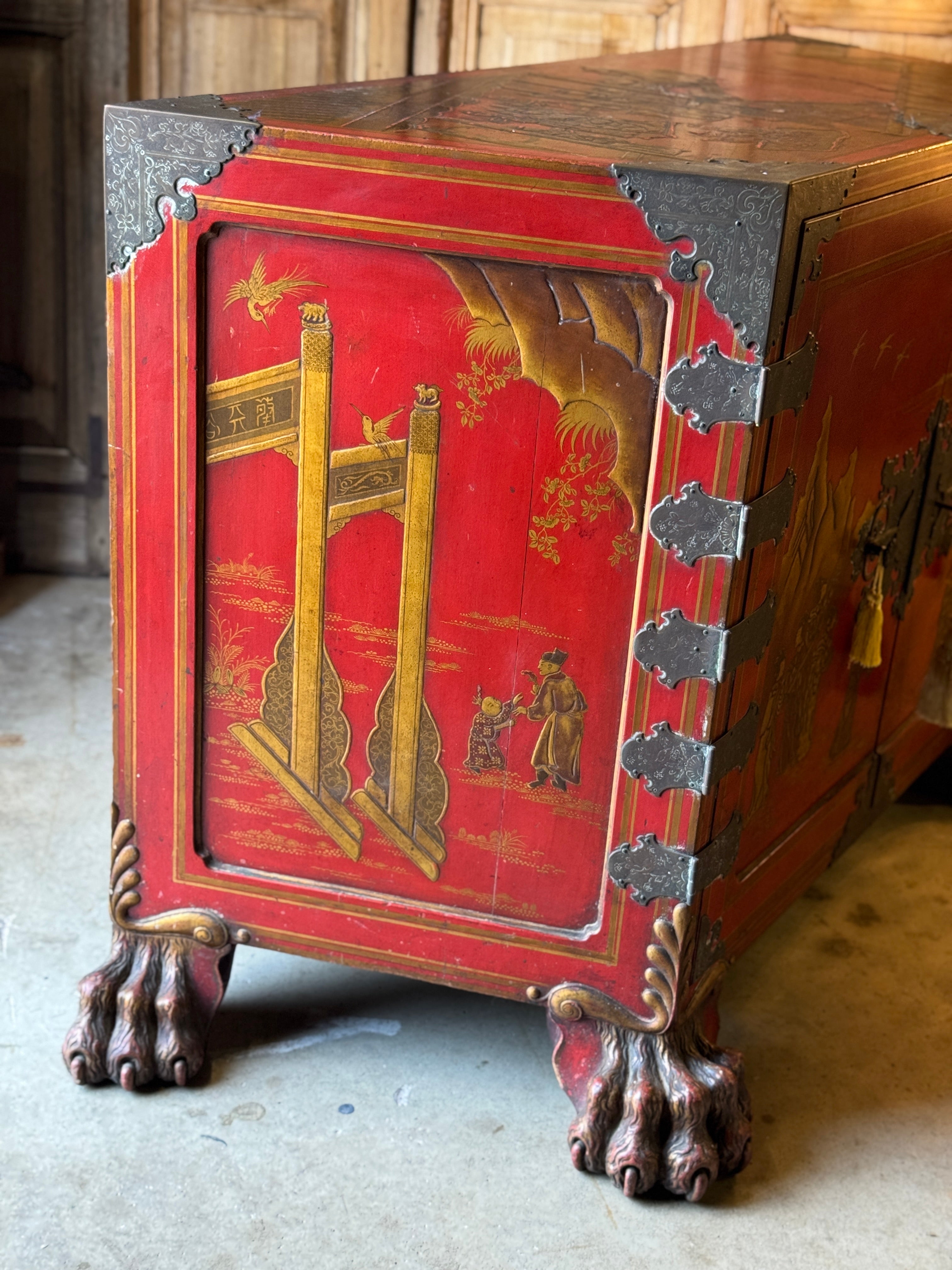 Late 19th Century English Chinoiserie Cabinet