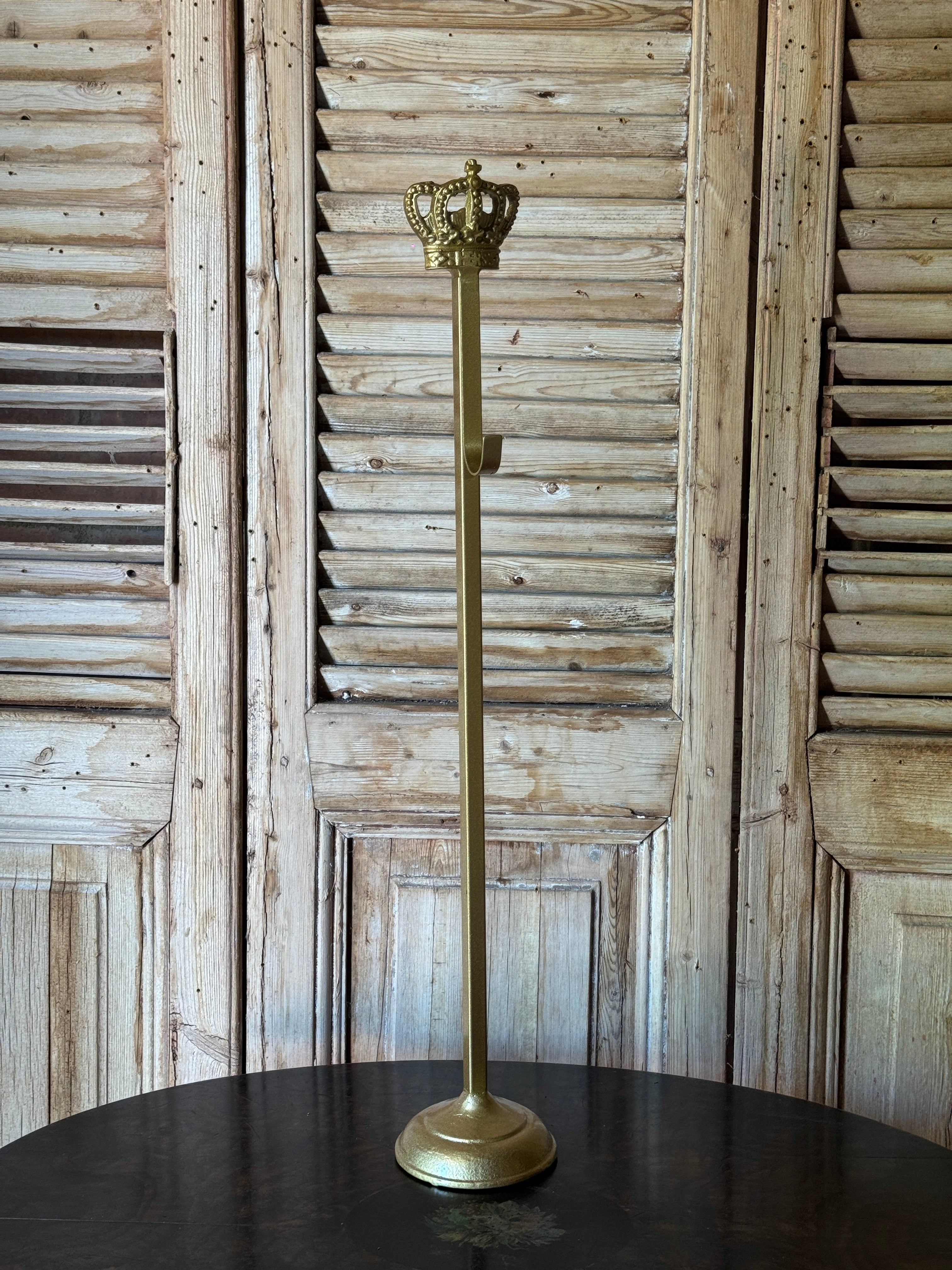 Metal Crown Wreath Stand