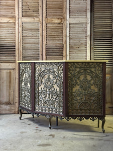 Vintage 1920s Style Bar