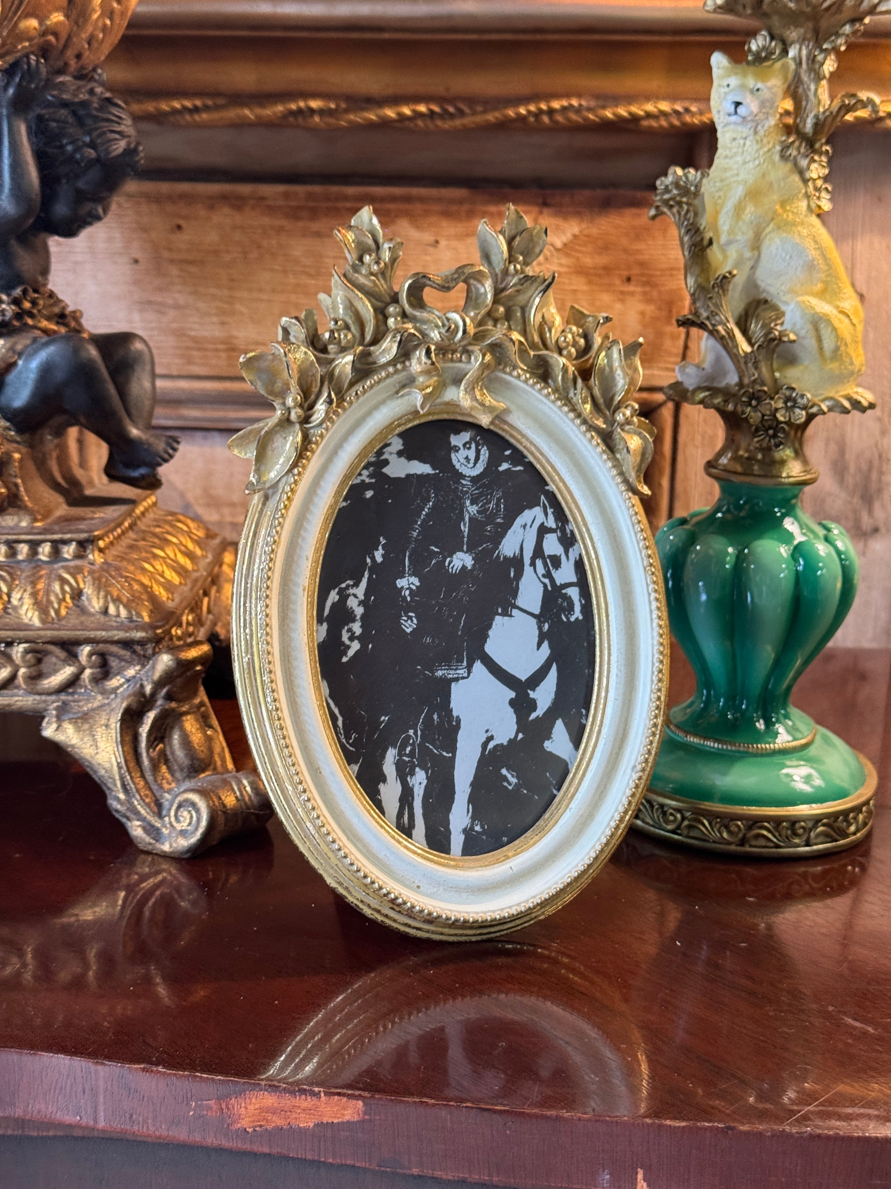 Floral Gilt Oval Photo Frame