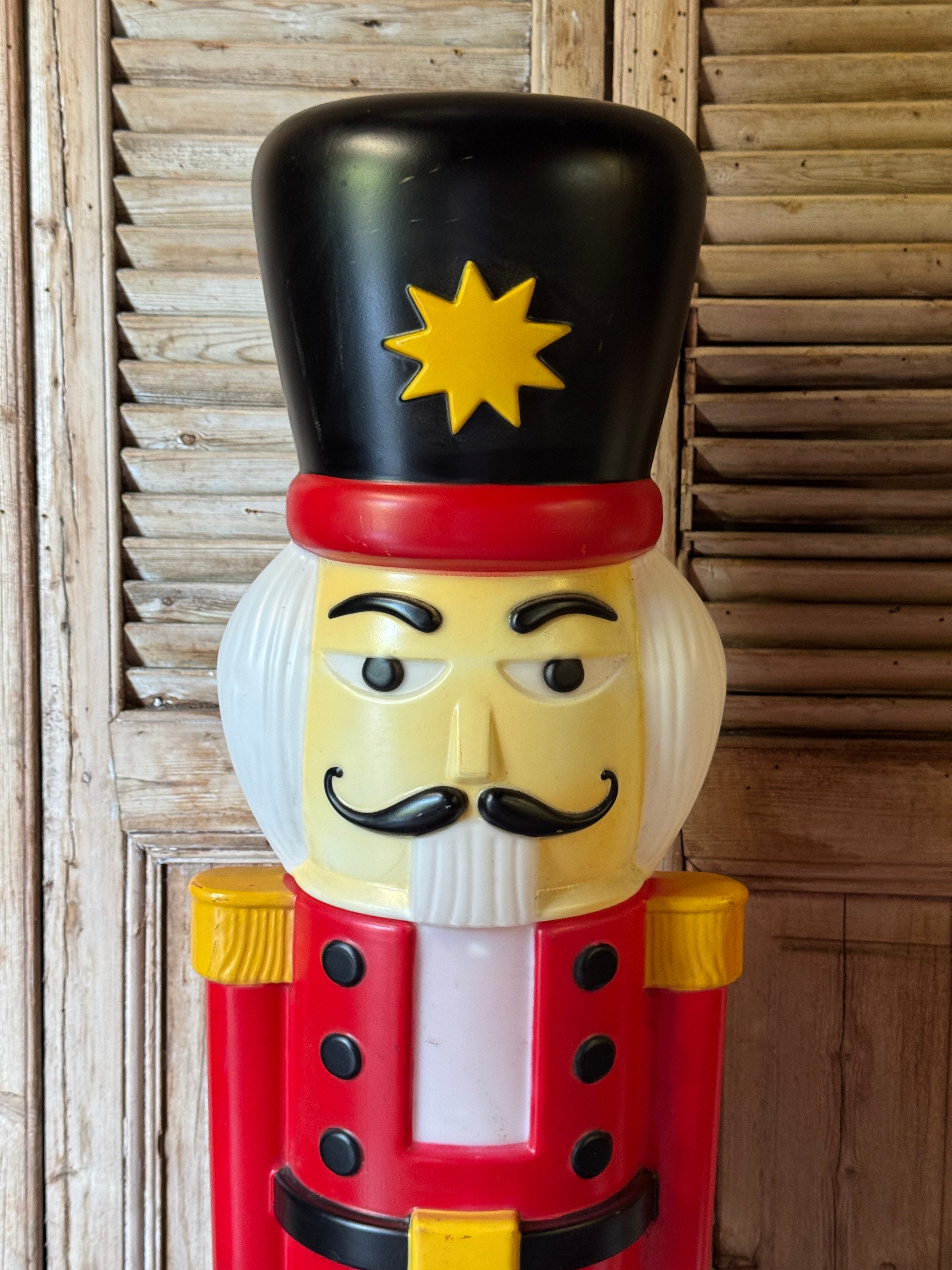 Vintage Light Up Nutcracker Pair