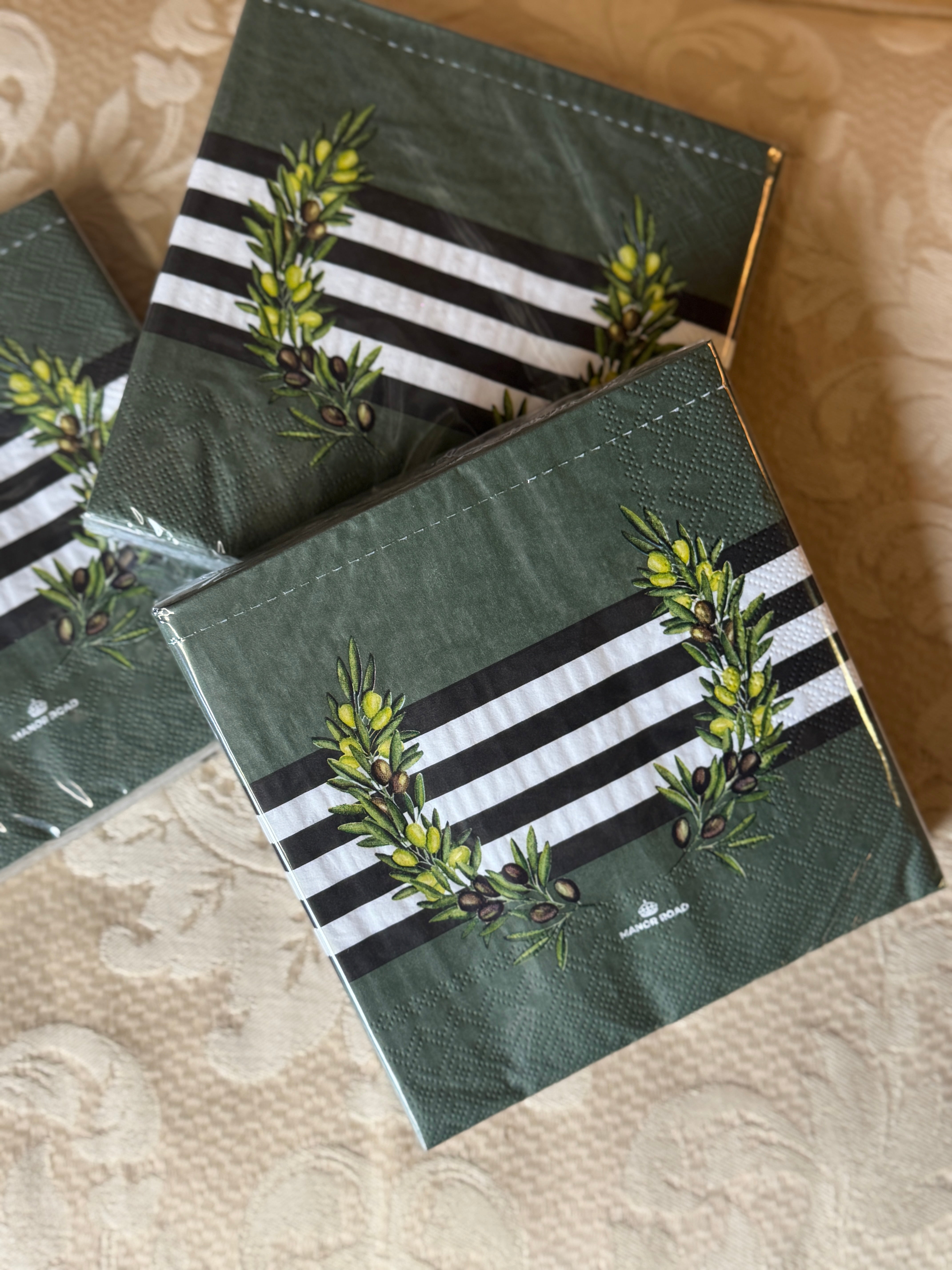 Striped Wreath Luncheon Napkins