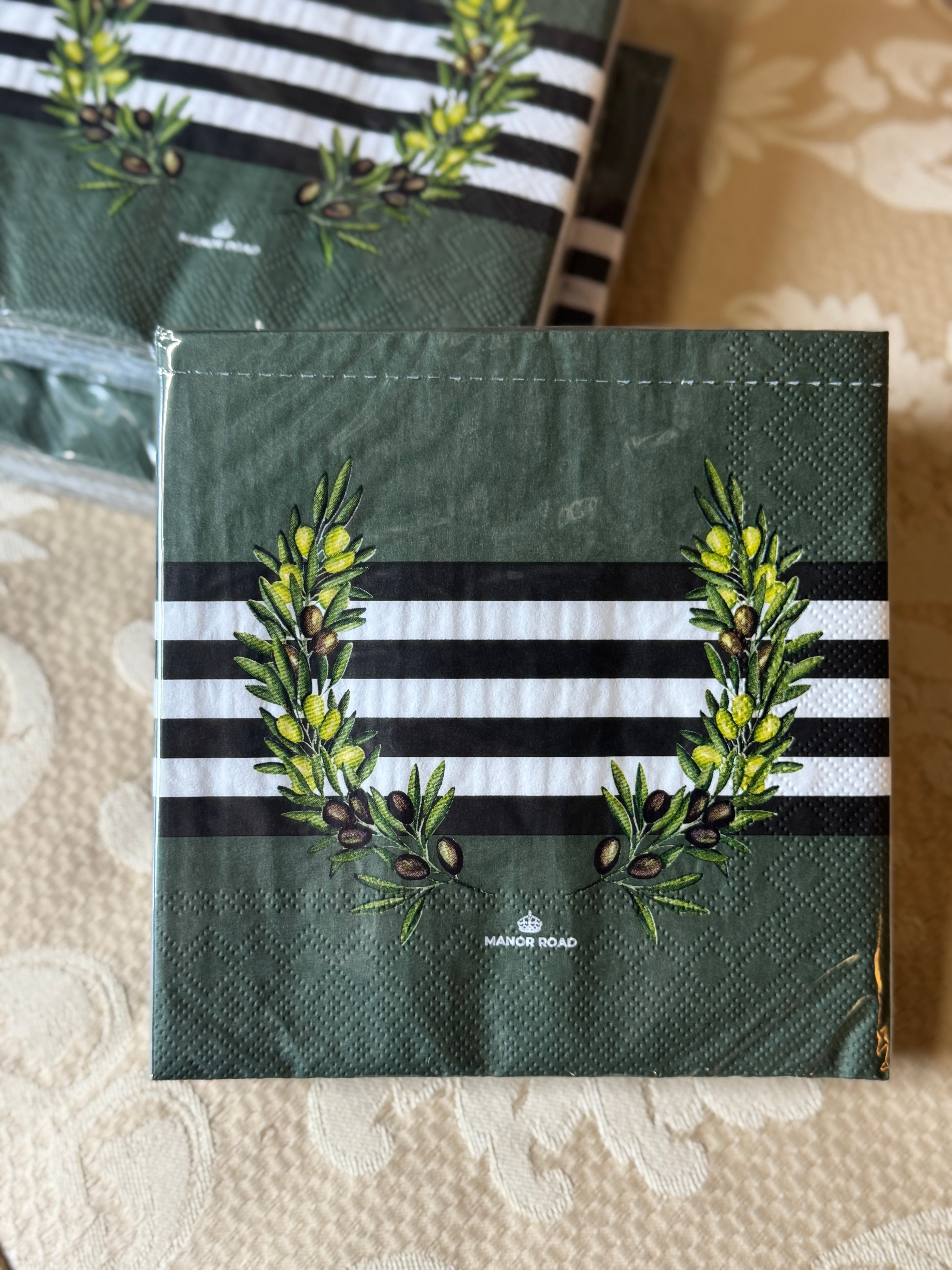 Striped Wreath Luncheon Napkins