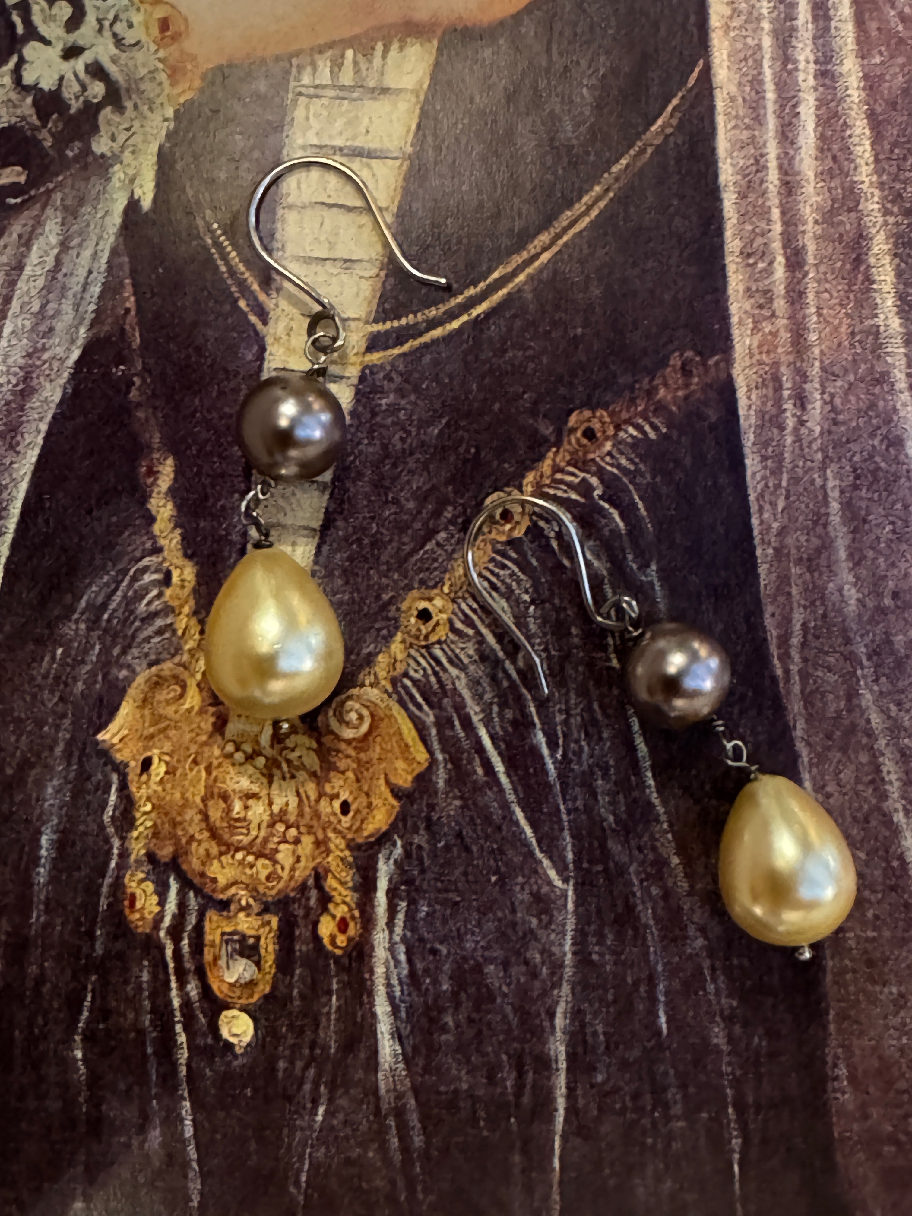 Vintage Sterling Silver Freshwater Baroque Pearl Drop Earrings – 32mm (11.8g)