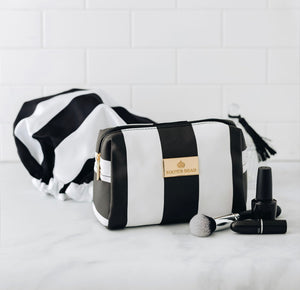 Toiletries/Travel Bag & Shower Caps